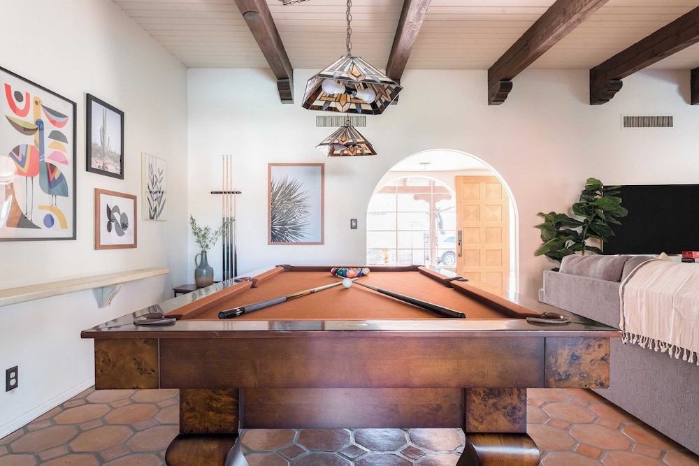 Charming 5BDR Hacienda w Pool Fire Pit Billiards La Casona by AvantStay - photo 9