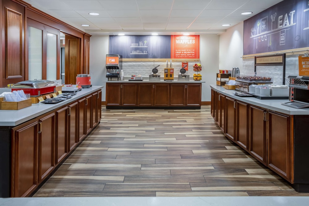 Hampton Inn Harriman Woodbury - photo 36