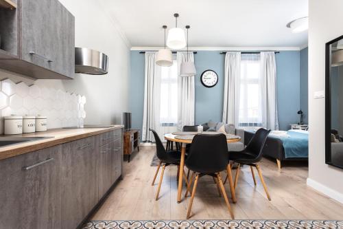 City of the Kings Mosaic Apartment — 4-Star Luxury Hotel in Krakow, Poland
