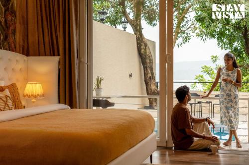 StayVista at La Sierra with Pawna Lake View WiFi — 4-Star Luxury Hotel in Lonavla, India