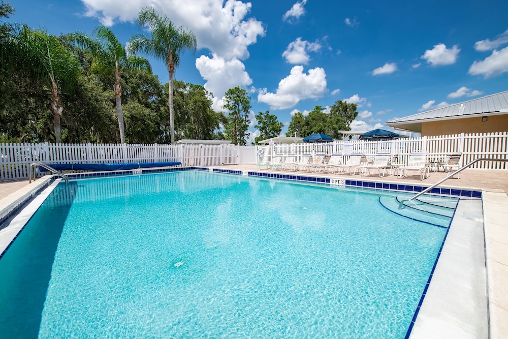 Buttonwood Bay RV Resort - photo 17