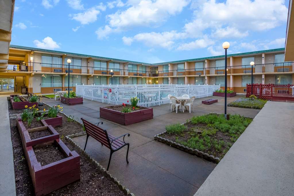 Ramada by Wyndham Rome Verona - photo 36