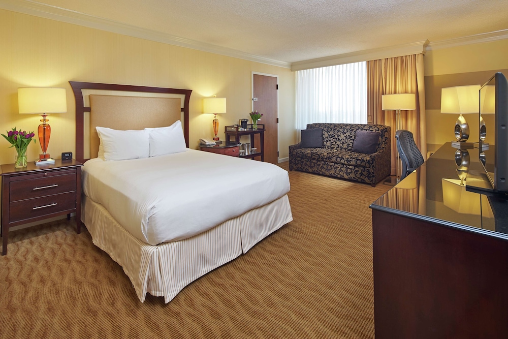 Hilton Raleigh North Hills - photo 13