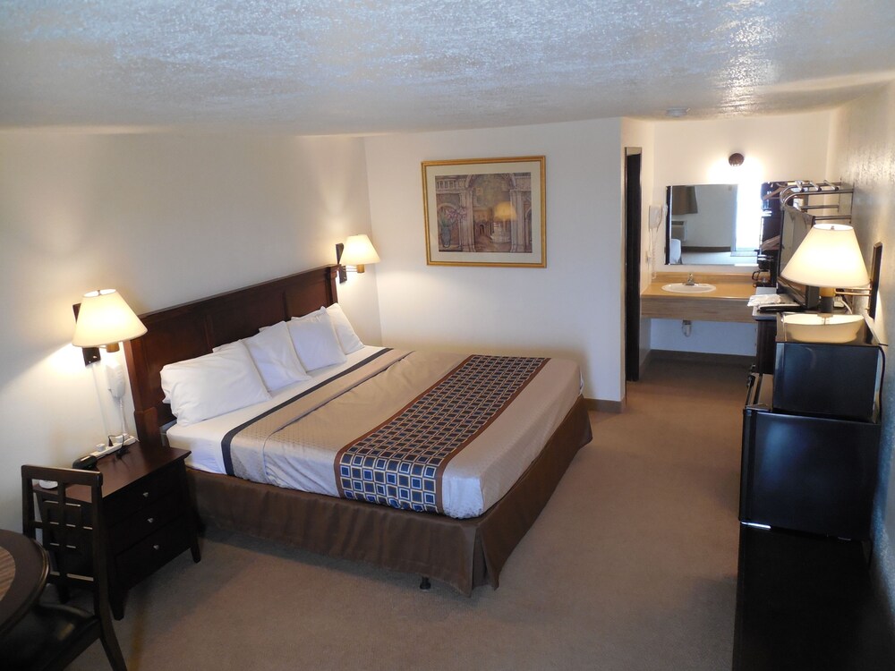 Motel 70 - photo 19