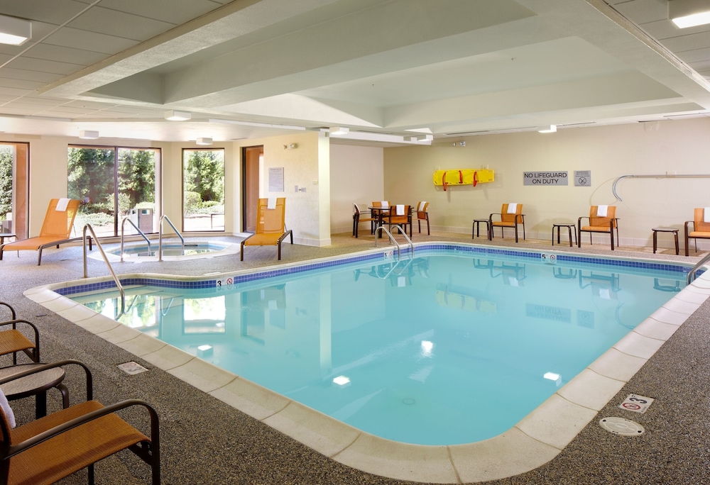 Courtyard by Marriott Cleveland Willoughby - photo 21