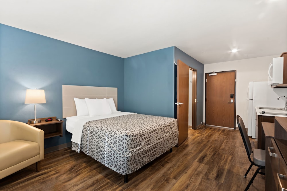 Woodspring Suites Tolleson Phoenix West - photo 16