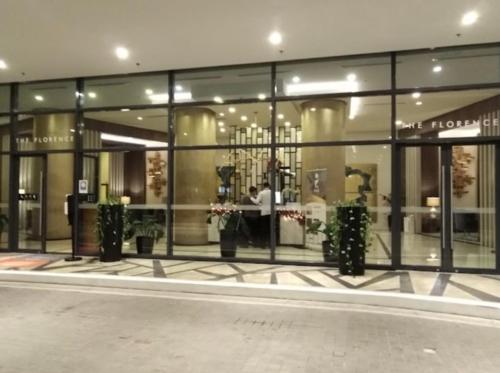 Grand Canal Penthouse — 4-Star Luxury Hotel in Manila, Philippines
