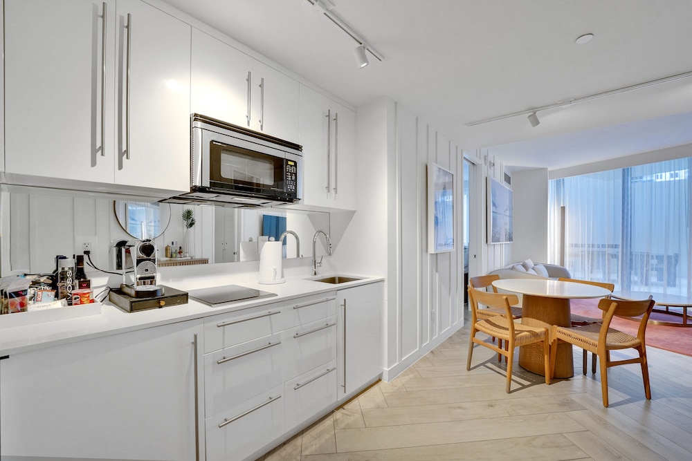 Private Residences at W SoBe by LRMB - photo 68