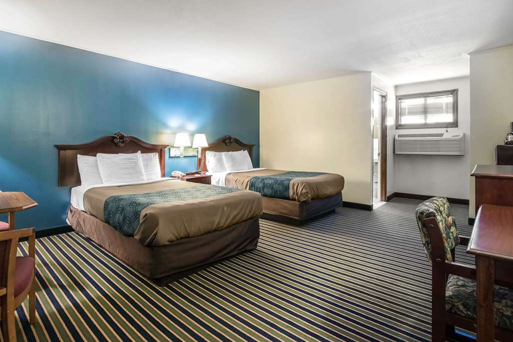 Econo Lodge Brattleboro South - photo 14