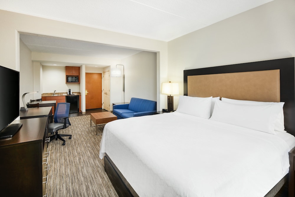 Holiday Inn Express & Suites Jacksonville SE Med Ctr Area by IHG - photo 9