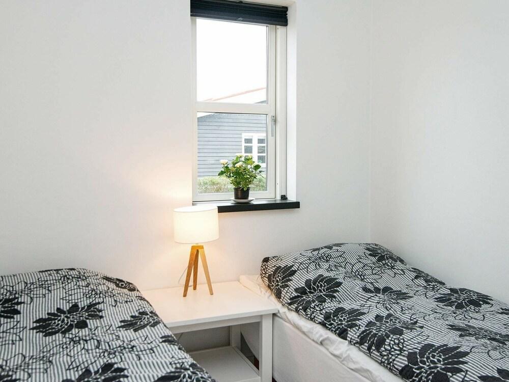 Spacious Holiday Home in Jutland on Beach — 4-Star Luxury Hotel in Juelsminde, Denmark