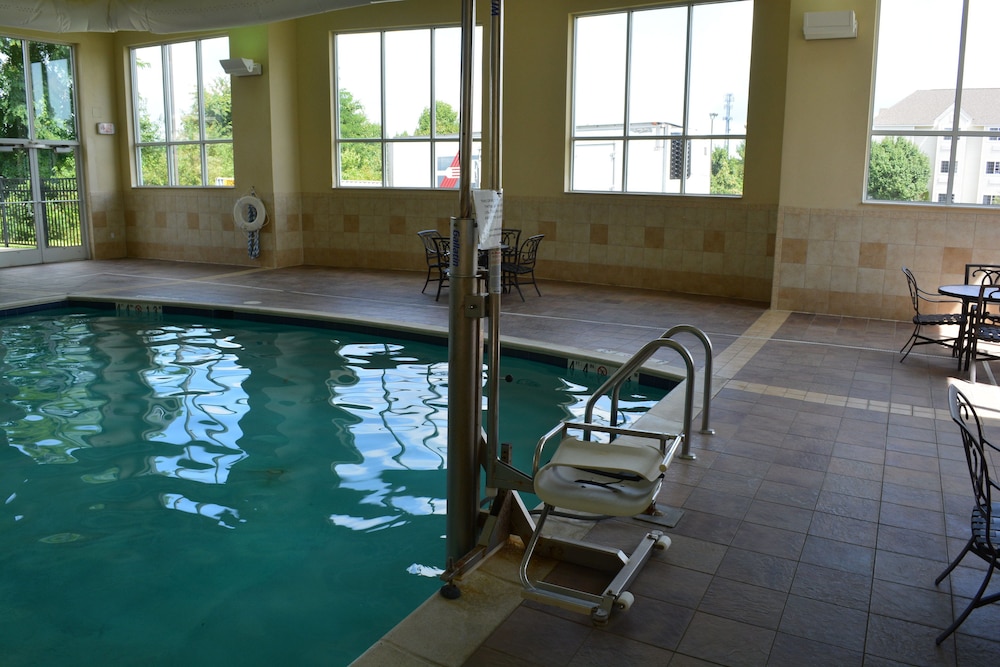 Holiday Inn Hotel & Suites Beckley by IHG - photo 15
