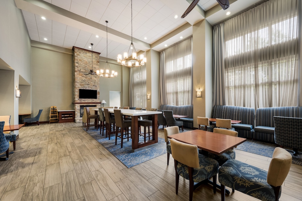 Hampton Inn & Suites Fredericksburg at Celebrate Virginia - photo 63
