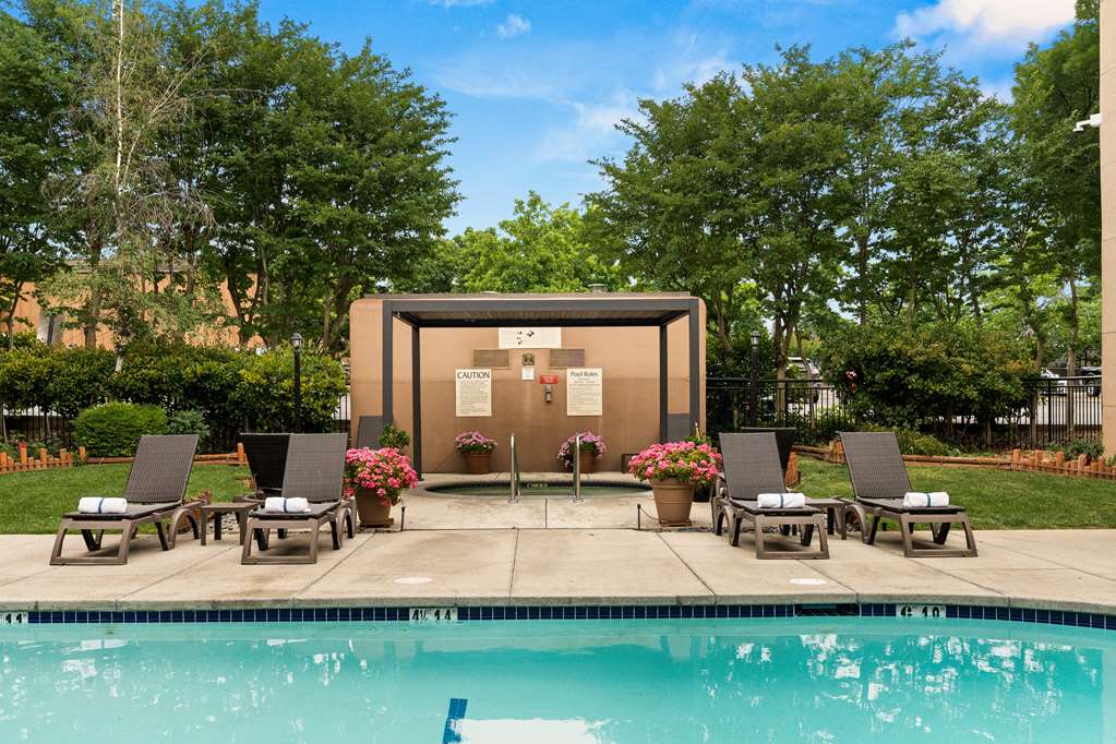 Oxford Suites Redding - photo 14