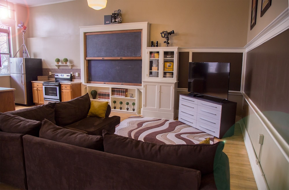 School 31 Lofts at Colors Studios - photo 89