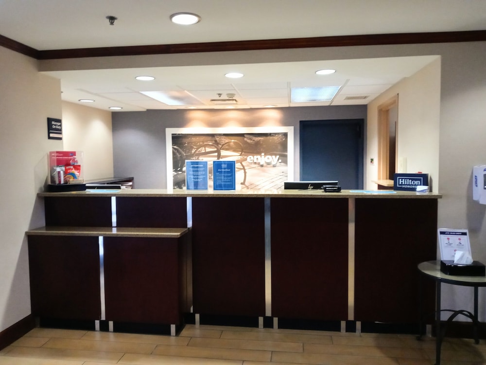 Hampton Inn and Suites Kokomo - photo 2