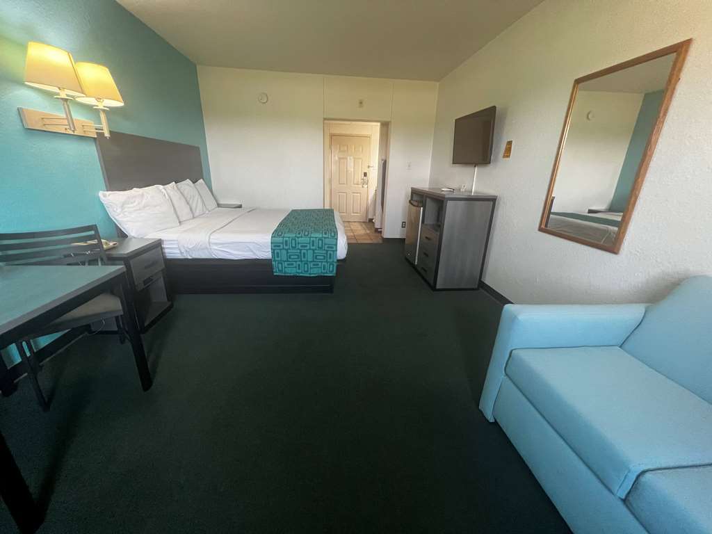 Howard Johnson by Wyndham Galveston - photo 12