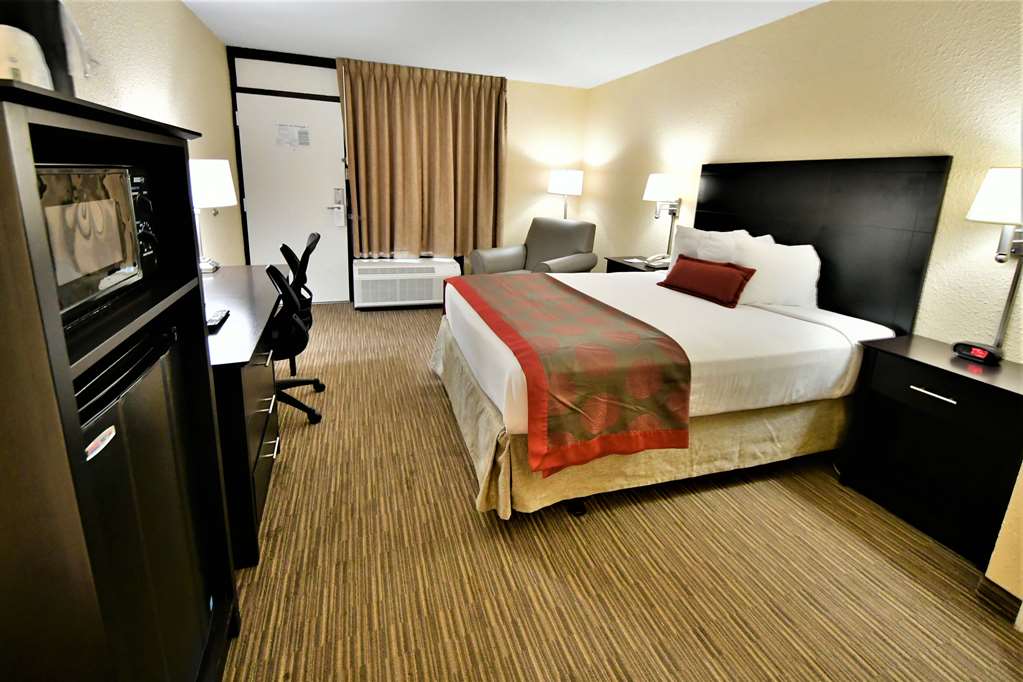 Ramada Hotel & Conference Center by Wyndham Jacksonville - photo 14