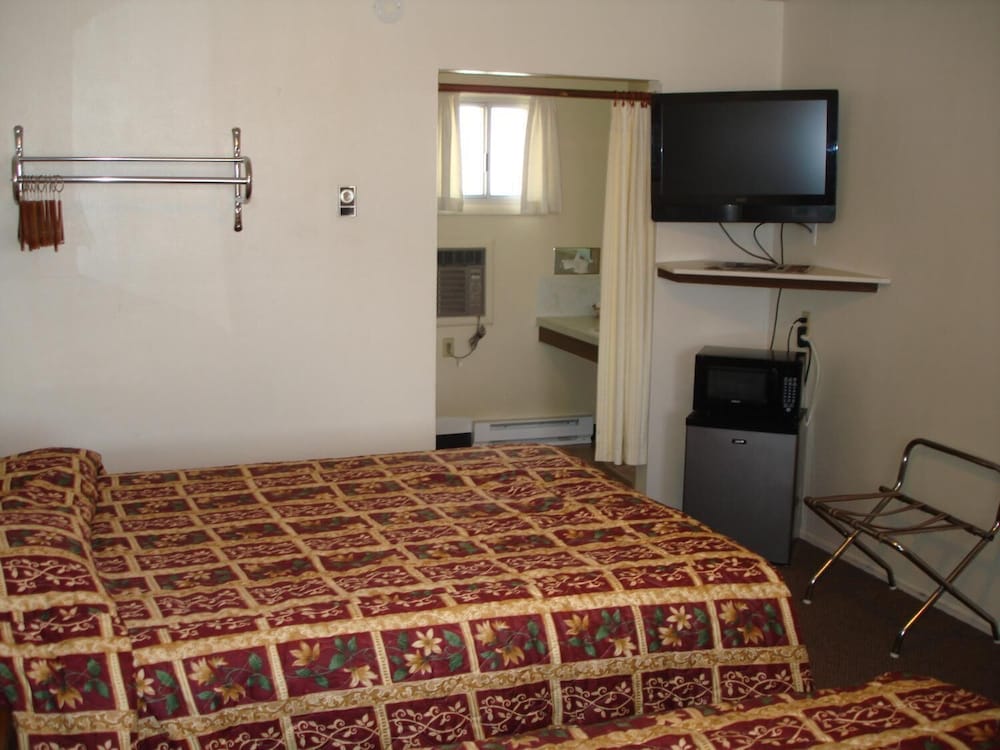 Tops Motel - photo 8
