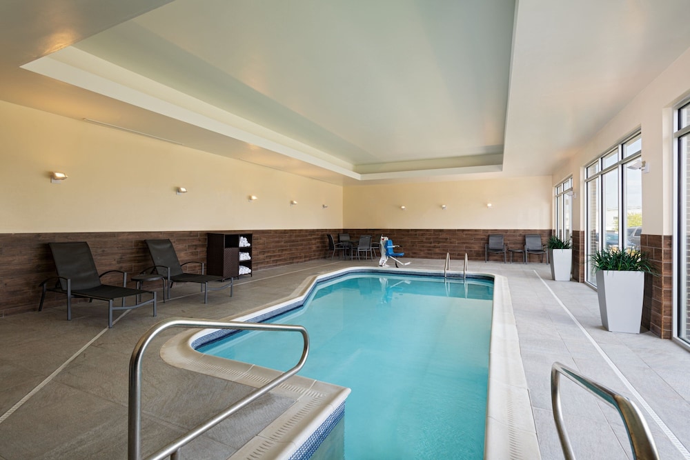Fairfield Inn & Suites Lincoln Airport - photo 23