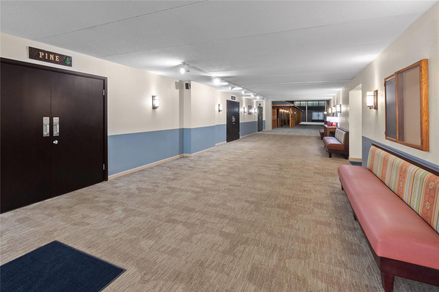 Quality Inn & Suites - photo 22