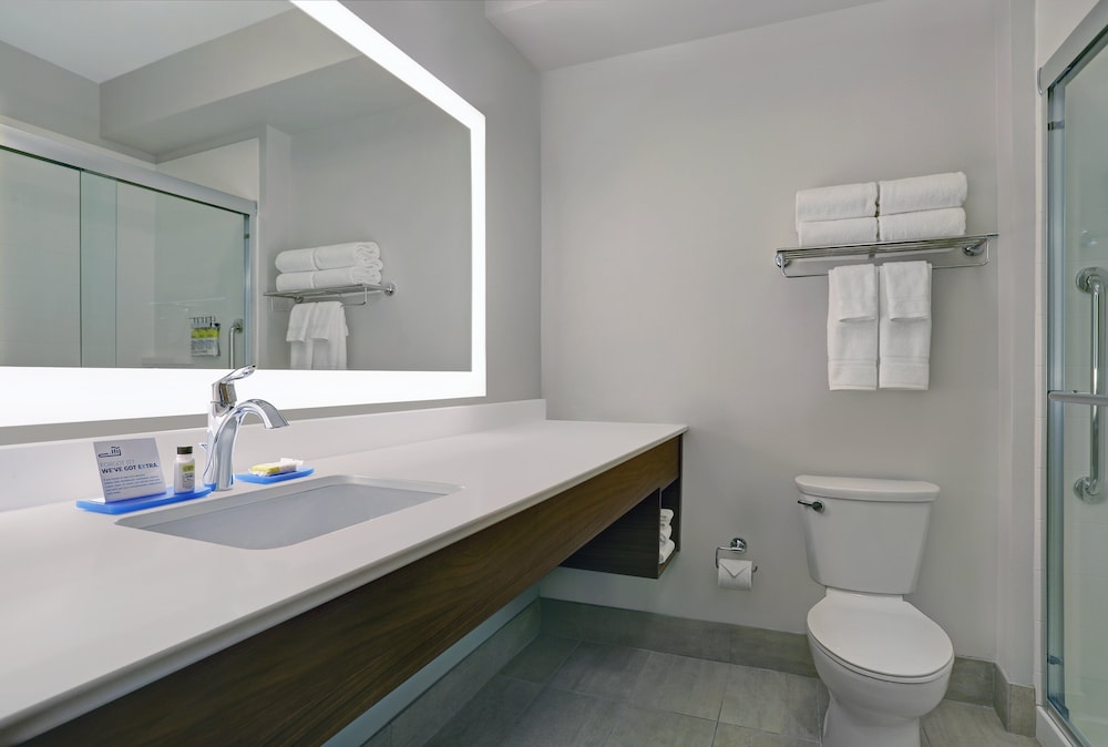 Holiday Inn Express & Suites Lenexa Overland Park Area by IHG - photo 23