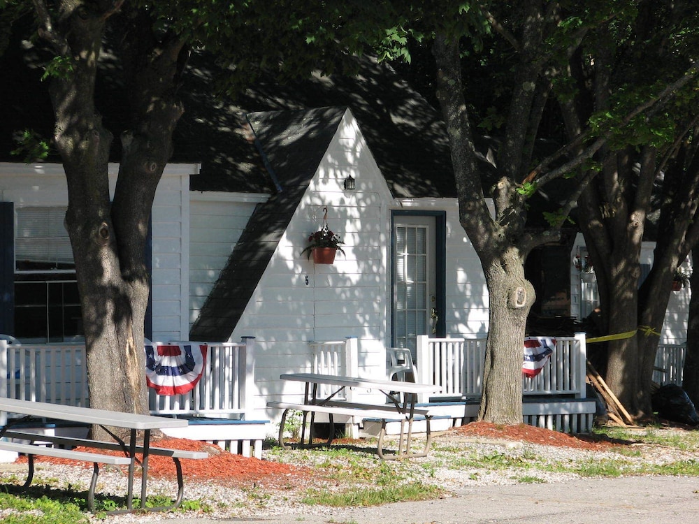 The Landings Inn and Cottages at Old Orchard Beach - photo 18
