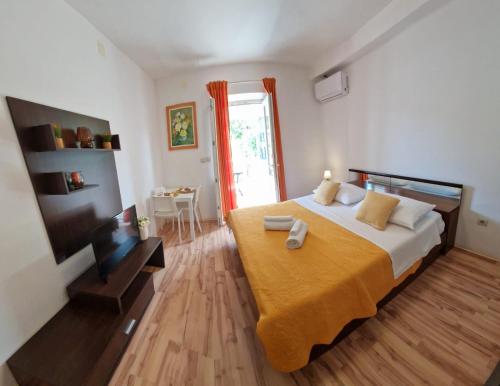 Room Nika