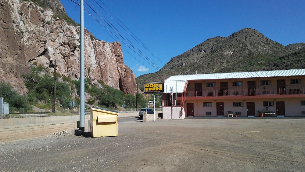 Rode Inn Motel - photo 43