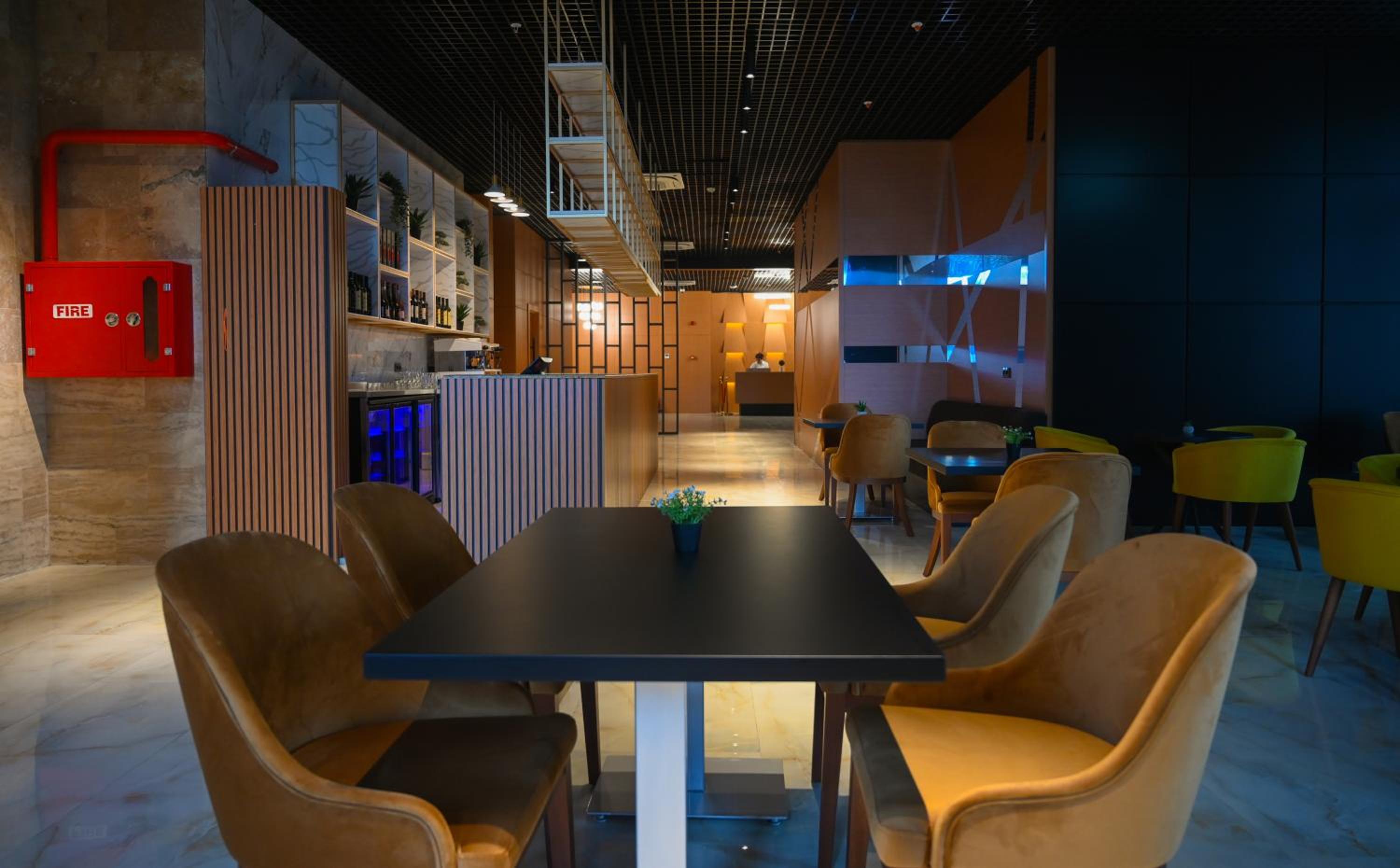 New wave apart hotel