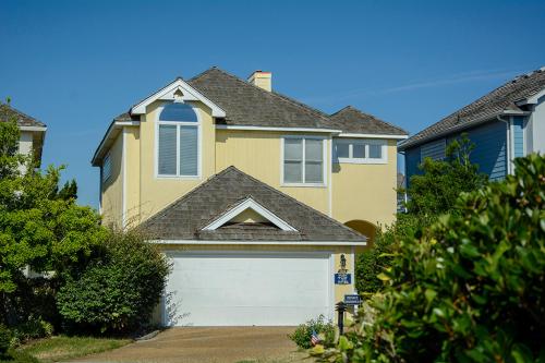Sunset Sanctuary - carbon neutral hotel in Nags Head