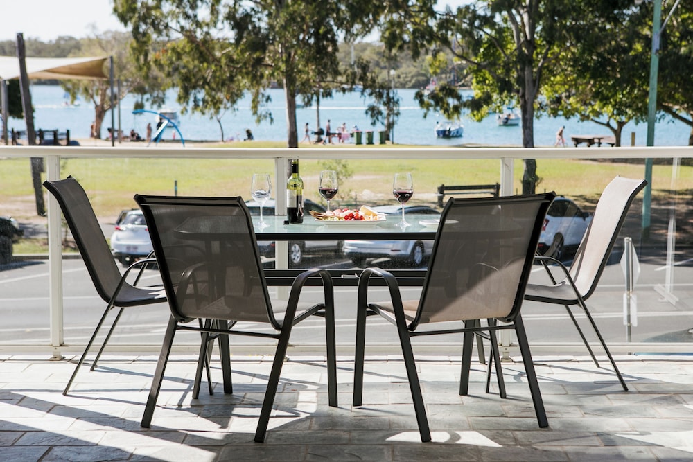 Lazy Days by Stay Noosa — 4-Star Luxury Hotel in Noosaville, Australia