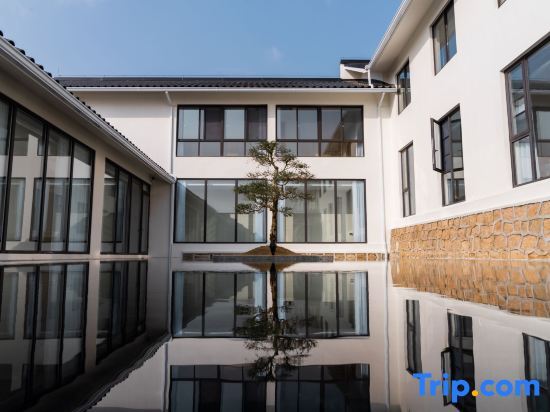 Xiandai Holiday Hotel in Ningbo, People's Republic of China