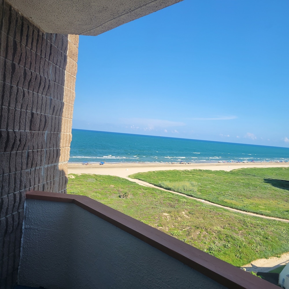 Padre South Hotel On The Beach - photo 21