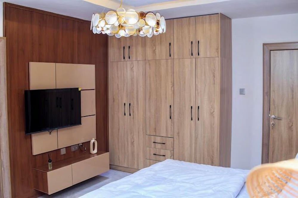 Lalo's place and Apartments — 4-Star Luxury Hotel in Abuja, Nigeria