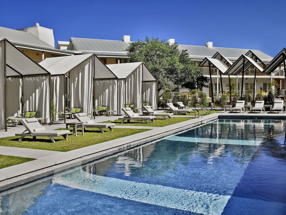 Cavalry Court by Valencia Hotel Collection - photo 32