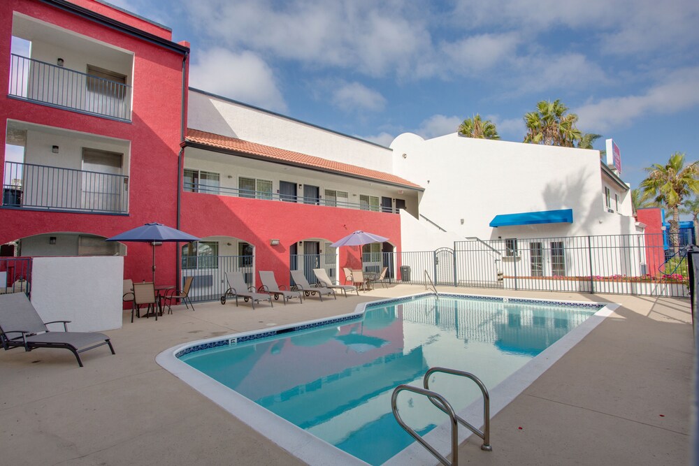 Quality Inn San Diego South Chula Vista - photo 32