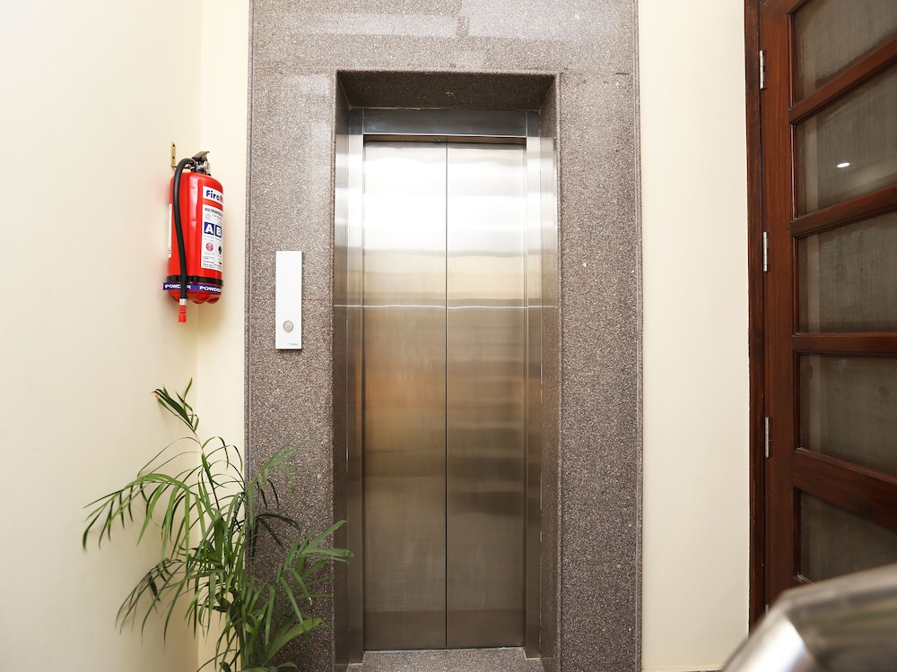 Hi Star Rooms - last minute hotel in Gurgaon