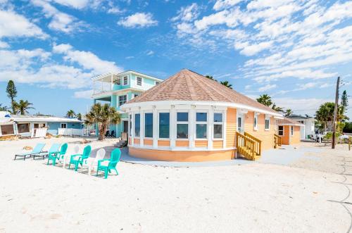 Breakers 1 — 4-Star Luxury Hotel in Holmes Beach, United States