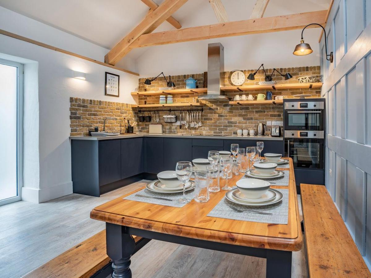 Cowshed 2 Uk35458 — Whitland — photo 5