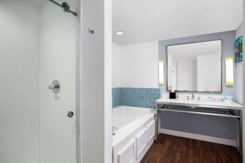 Hilton Garden Inn Mobile Downtown - photo 101