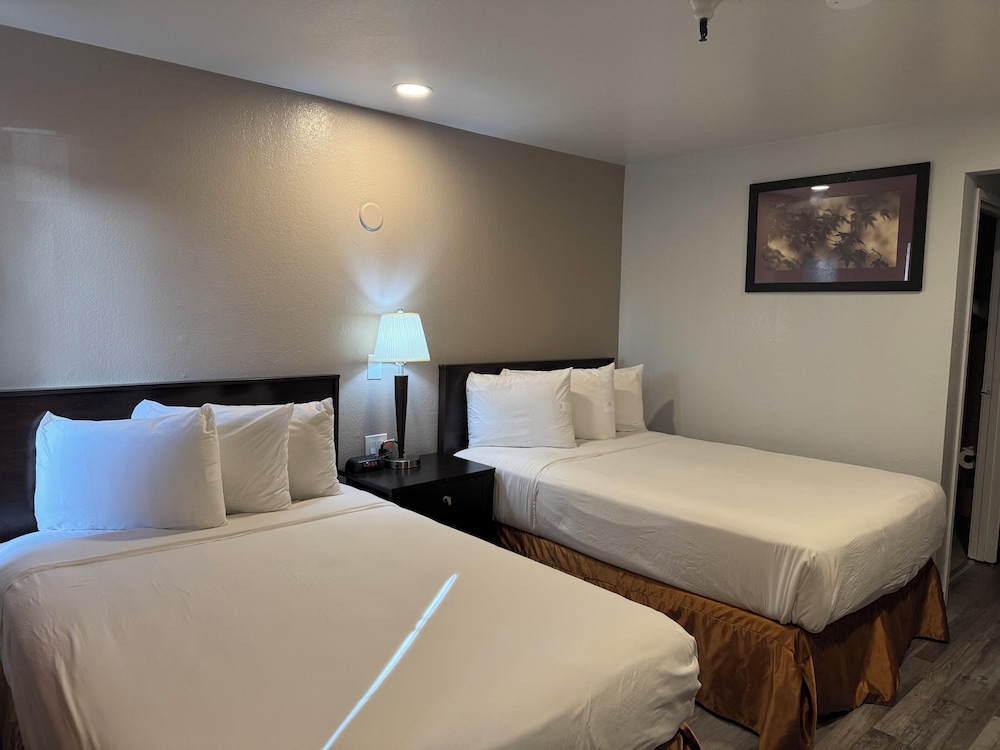 Travelodge by Wyndham Sacramento Rancho Cordova - photo 11