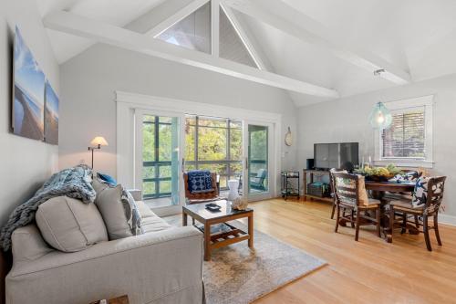 4247 Mariners Watch Villa by Akers Ellis Rentals — 4-Star Luxury Hotel in Kiawah Island, United States