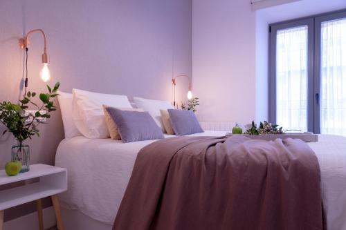 FerAla Suites Centro A — 4-Star Luxury Hotel in Granada, Spain