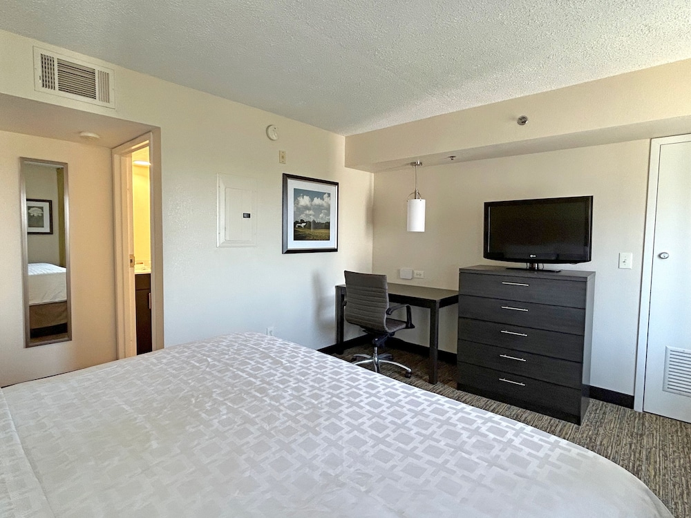 Candlewood Suites Indianapolis Downtown Medical District by IHG - photo 10