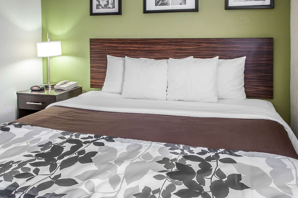 Garner Hotel Albuquerque Airport by IHG - photo 22