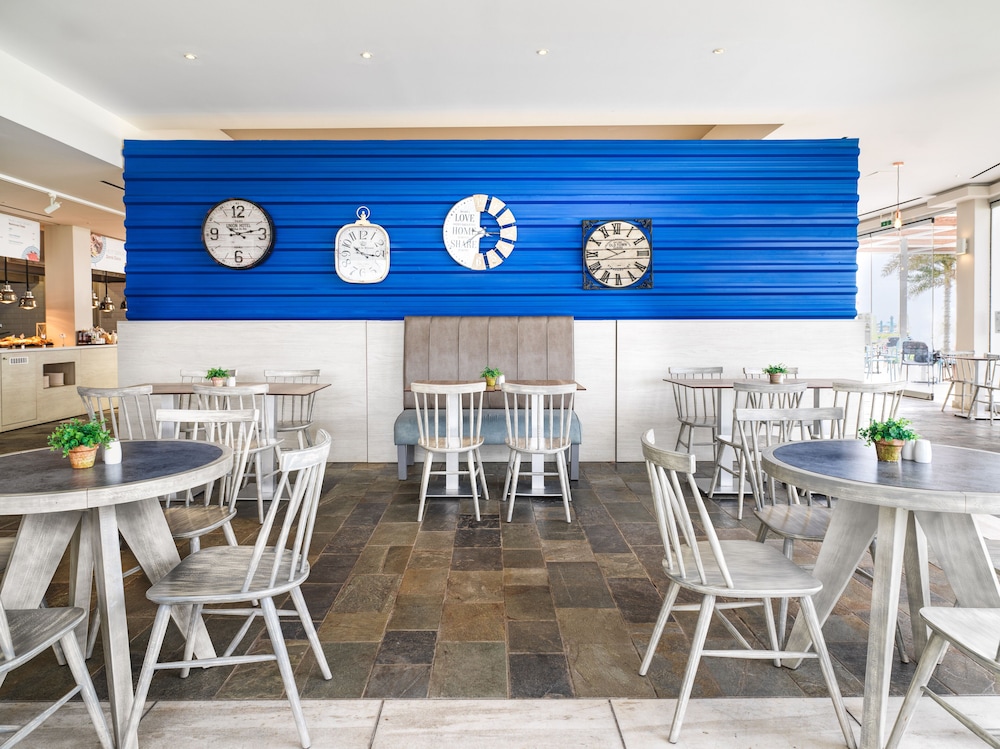 מזון ומשקאות