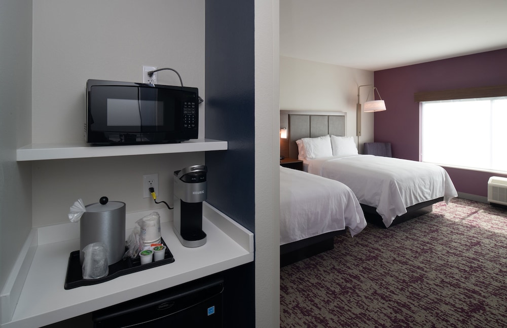 Holiday Inn Express and Suites Little Rock Downtown by IHG - photo 8