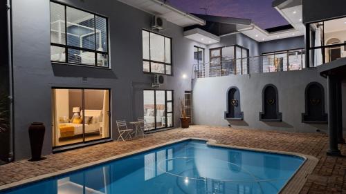 Enchanted Guests — 4-Star Luxury Hotel in Oudtshoorn, South Africa