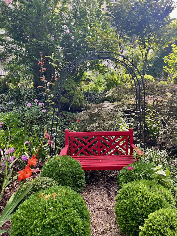 Abbington Green Bed & Breakfast Inn - photo 110